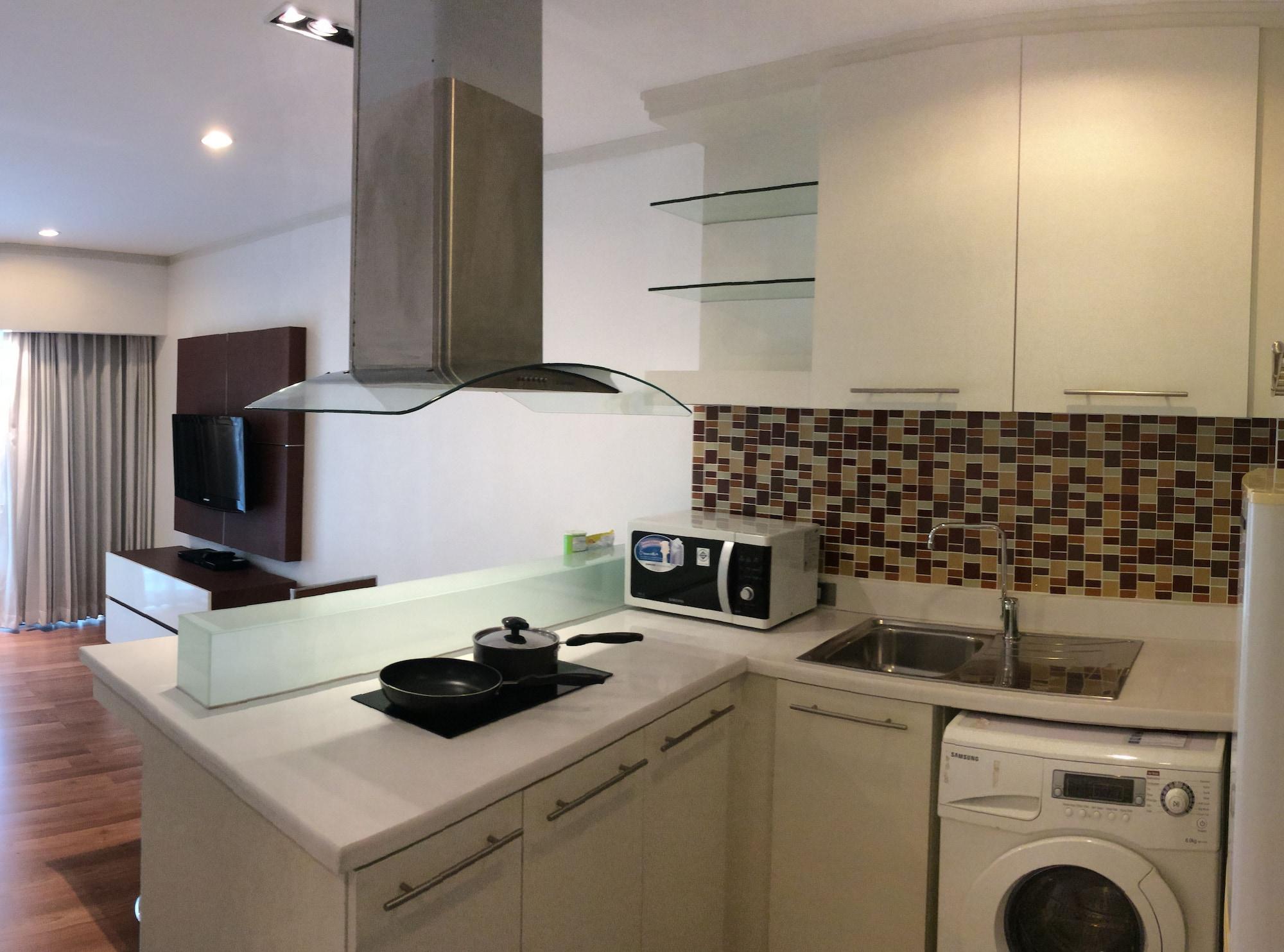 בנגקוק Sathorn Grace Serviced Residence מראה חיצוני תמונה