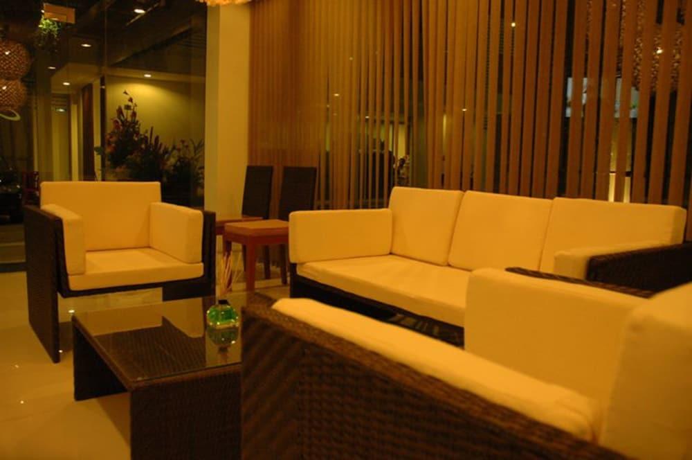 בנגקוק Sathorn Grace Serviced Residence מראה חיצוני תמונה