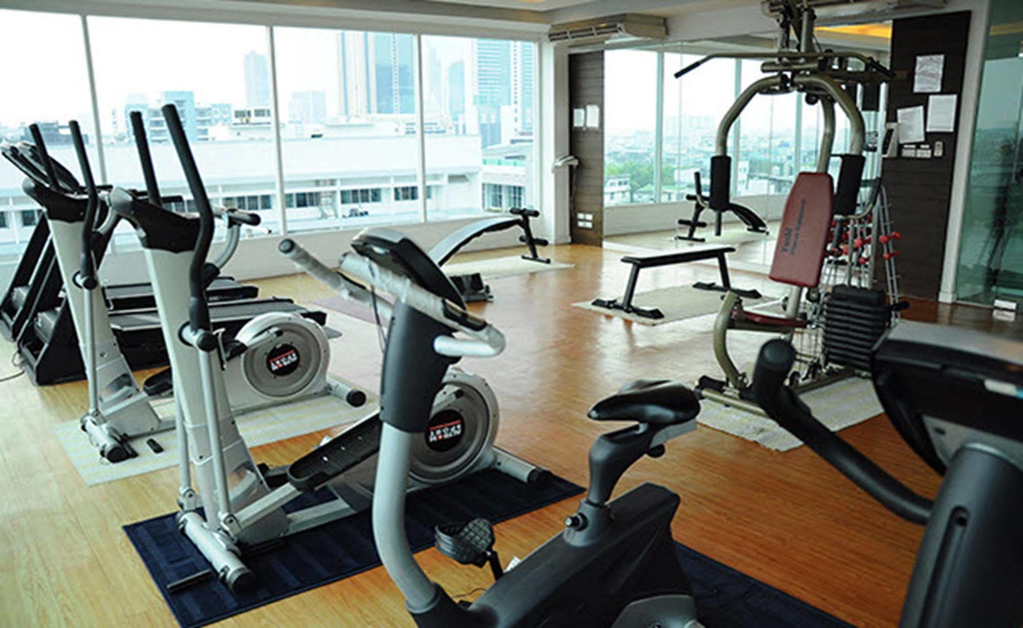 בנגקוק Sathorn Grace Serviced Residence מראה חיצוני תמונה